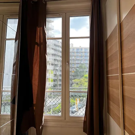 Un à Côté De La Cité Florale *